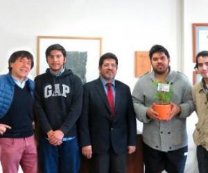 Estudiantes de Ingeniería Industrial obtienen primer lugar con novedoso proyecto de reciclaje en IMPACTÓN Hackathon