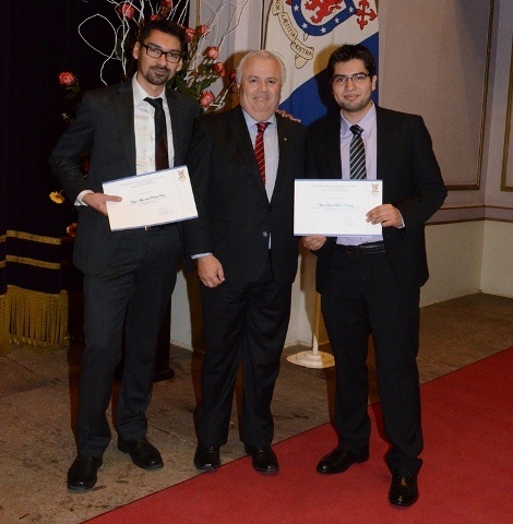 Egresados destacados de Ingeniería Civil y de Ejecución Industrial reciben becas para cursar postgrado