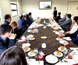 Gran convocatoria con representes de diversas empresas con las que el Departamento de Ingeniería Industrial firmó convenio.