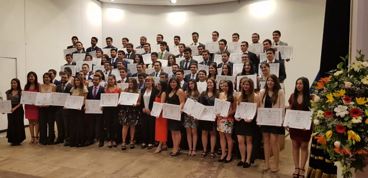 Universidad titula a 74 Ingenieros (as) Civiles Industriales y 44 Ingenieros (as) de Ejecución Industrial