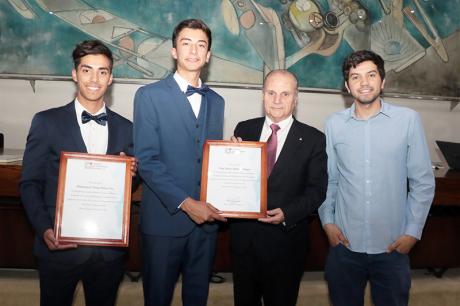 (Español) Ganadores de Premio Euler valoran incentivo de nuestra institución para su excelencia académica