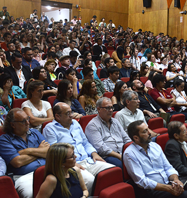 (Español) Estudiantes del Departamento de Ingeniería Industrial destacan en jornadas de jóvenes investigadores en Brasil