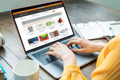 2.714 estudiantes recibieron becas de conectividad y asignación de notebook en la U. de Santiago